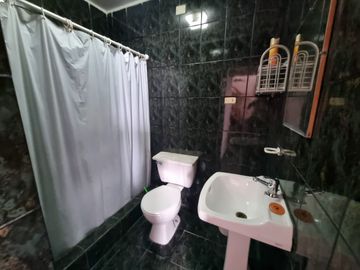 Se vende Casa de 2 pisos en sector CENTRO SUR, calle Díaz Gana entre Av. Argentina y EdoLefort  8 D +3 B a 7.950 UF