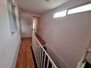 Se vende Casa de 2 pisos en sector CENTRO SUR, calle Díaz Gana entre Av. Argentina y EdoLefort  8 D +3 B a 7.950 UF