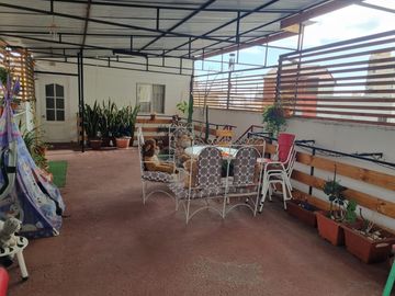 Se vende Casa de 2 pisos en sector CENTRO SUR, calle Díaz Gana entre Av. Argentina y EdoLefort  8 D +3 B a 7.950 UF