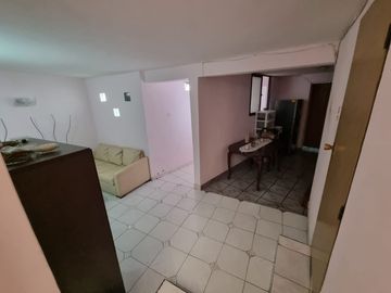 Se vende Casa de 2 pisos en sector CENTRO SUR, calle Díaz Gana entre Av. Argentina y EdoLefort  8 D +3 B a 7.950 UF