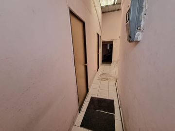 Se vende Casa de 2 pisos en sector CENTRO SUR, calle Díaz Gana entre Av. Argentina y EdoLefort  8 D +3 B a 7.950 UF
