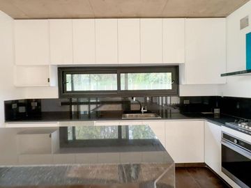 VENTA CASA  DE 4 DORMITORIOS BARRIO CERRADO ALTOS DE CAMPO GRANDE