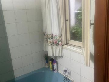 Chalen en venta en amplio lote