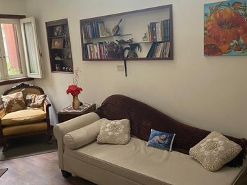 Chalen en venta en amplio lote