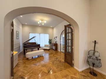 Casa en venta 4 dormitorio - Rosario Abasto
