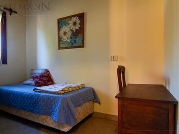 Venta Casa 4 Dormitorios en La Escondida Apto Crédito