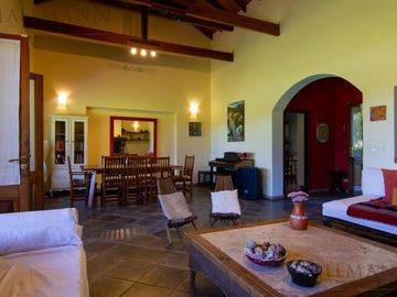 Venta Casa 4 Dormitorios en La Escondida Apto Crédito
