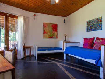 Venta Casa 4 Dormitorios en La Escondida Apto Crédito