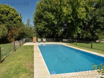 Venta Casa 4 Dormitorios en La Escondida Apto Crédito