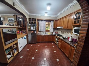 Venta Casa - Lote de 10750m2 Pilar / Ruta 8 - Financiación - Permuta