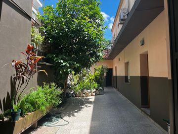 Venta casa 6 ambientes Barracas excelente terreno inversión