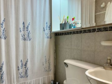 Casa en  Venta 3 Dormitorios -  Natania 19 - Zona Valle Escondido