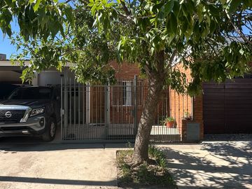 Casa en  Venta 3 Dormitorios -  Natania 19 - Zona Valle Escondido
