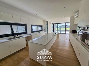 Casa en venta  El Yacht Nordelta