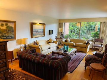 SANTA MARIA MANQUEHUE - PARQUE RABAT** EXCLUSIVO CON JARDIN