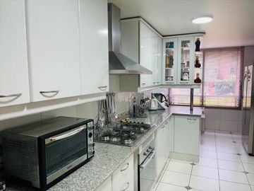 SANTA MARIA MANQUEHUE - PARQUE RABAT** EXCLUSIVO CON JARDIN
