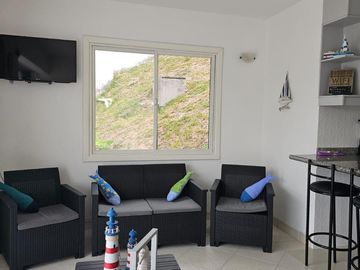 Same-Esmeraldas. Venta dpto 2 dorm-amoblado. Casa Blanca