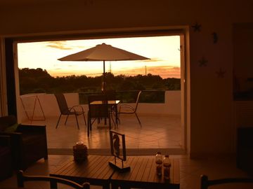 Same-Esmeraldas. Venta dpto 2 dorm-amoblado. Casa Blanca