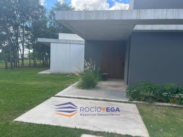 Casa a Estrenar en Venta en Everlinks Golf