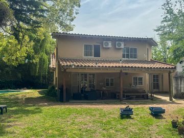 Venta - Casa en Lagartos country Club - Pilar