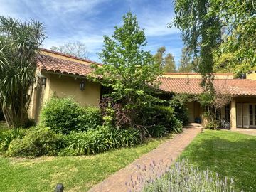 Venta - Casa en Lagartos country Club - Pilar