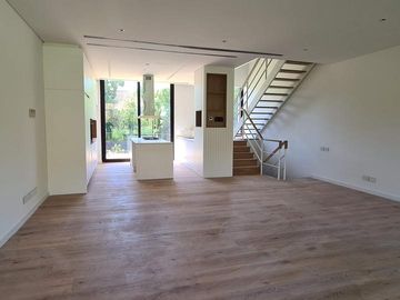 Beccar - Casa con jardín propio en Condominio CASA 