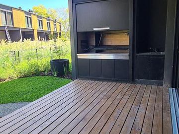 Beccar - Casa con jardín propio en Condominio CASA 
