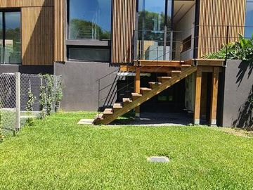 Beccar - Casa con jardín propio en Condominio CASA 