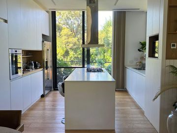 Beccar - Casa con jardín propio en Condominio CASA 