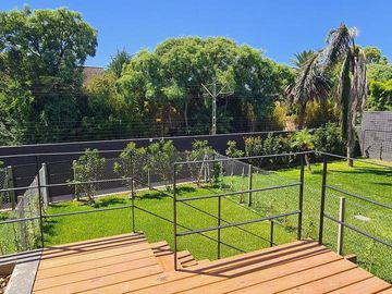 Beccar - Casa con jardín propio en Condominio CASA 