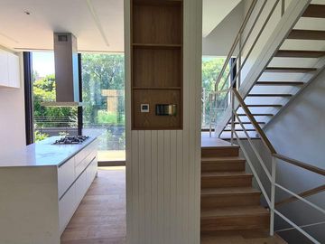 Beccar - Casa con jardín propio en Condominio CASA 