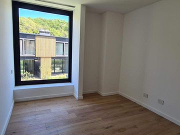 Beccar - Casa con jardín propio en Condominio CASA 