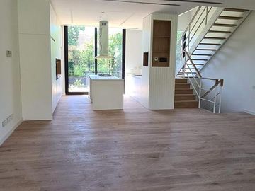 Beccar - Casa con jardín propio en Condominio CASA 