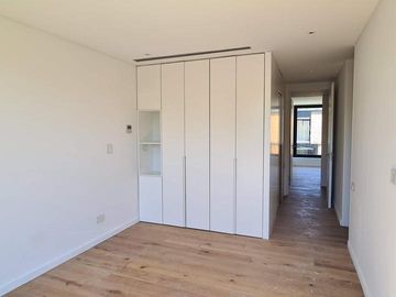 Beccar - Casa con jardín propio en Condominio CASA 