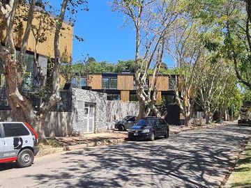Beccar - Casa con jardín propio en Condominio CASA 