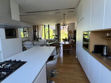 Beccar - Casa con jardín propio en Condominio CASA 