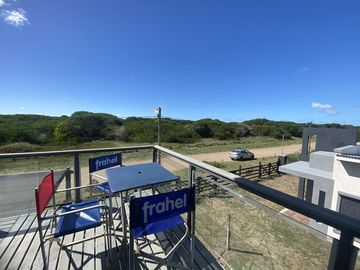 Complejo en venta de dos PH frente a la playa de 3 ambientes cada uno en Nueva Atlantis