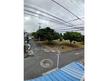 Se venden 2 casas esquineras!