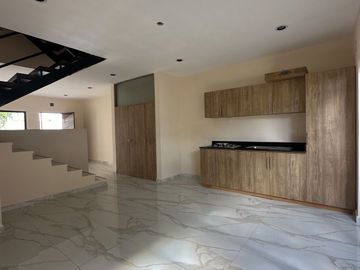 Exclusivos TOWN HOUSE de 3 niveles en FLAT Chuburná – Entrega junio 2025