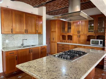 Casa en Venta en Jocotepec, Jalisco -Vista panorámica al Lago de Chapala