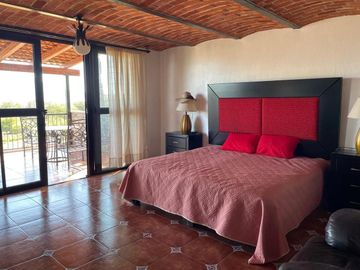 Casa en Venta en Jocotepec, Jalisco -Vista panorámica al Lago de Chapala
