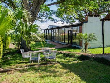 Hotel en venta - 10 Habitaciones 2 Salones - 1.200Mts2 - San Fernando, Corrientes