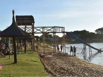 Hotel en venta - 10 Habitaciones 2 Salones - 1.200Mts2 - San Fernando, Corrientes
