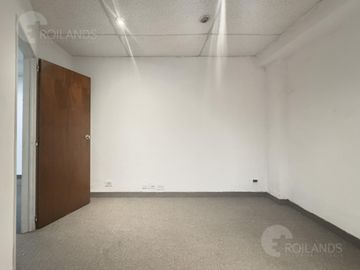 Venta Departamento 6 Ambientes de Espacio Abierto con Patio  en Microcentro - No Apto Crédito