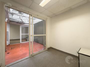 Venta Departamento 6 Ambientes de Espacio Abierto con Patio  en Microcentro - No Apto Crédito