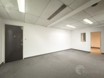 Venta Departamento 6 Ambientes de Espacio Abierto con Patio  en Microcentro - No Apto Crédito