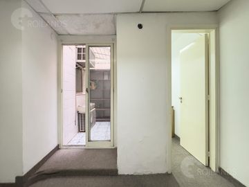 Venta Departamento 6 Ambientes de Espacio Abierto con Patio  en Microcentro - No Apto Crédito