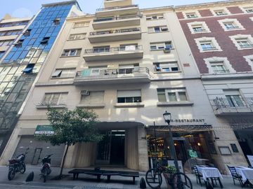 Venta Departamento 6 Ambientes de Espacio Abierto con Patio  en Microcentro - No Apto Crédito