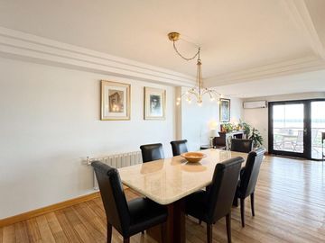 Venta Departamento 3 Dormitorios Av. Libertad 84 Rosario. Vista al Río. Barrio Martin
