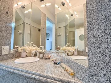 Venta Departamento 3 Dormitorios Av. Libertad 84 Rosario. Vista al Río. Barrio Martin